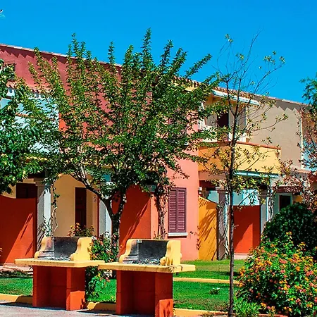 Aparthotel Oasi Anfiteatro 3*