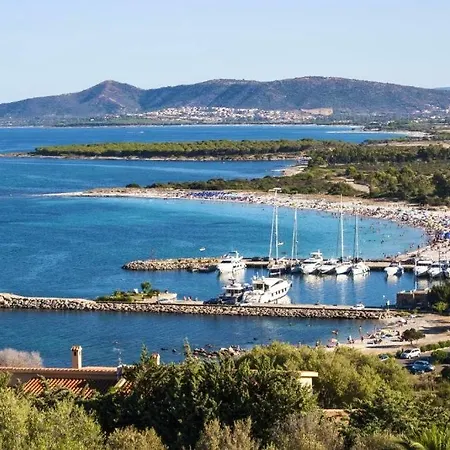 Aparthotel Oasi Anfiteatro 3*
